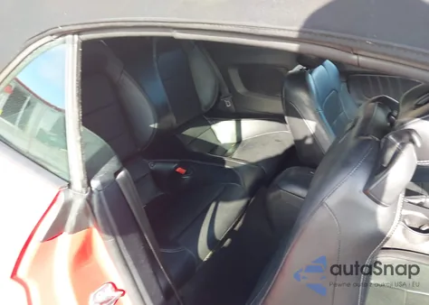 2020 Ford Mustang Ecoboost Premium z USA, uszkodzony, nr VIN 1FATP8UH2L5119804